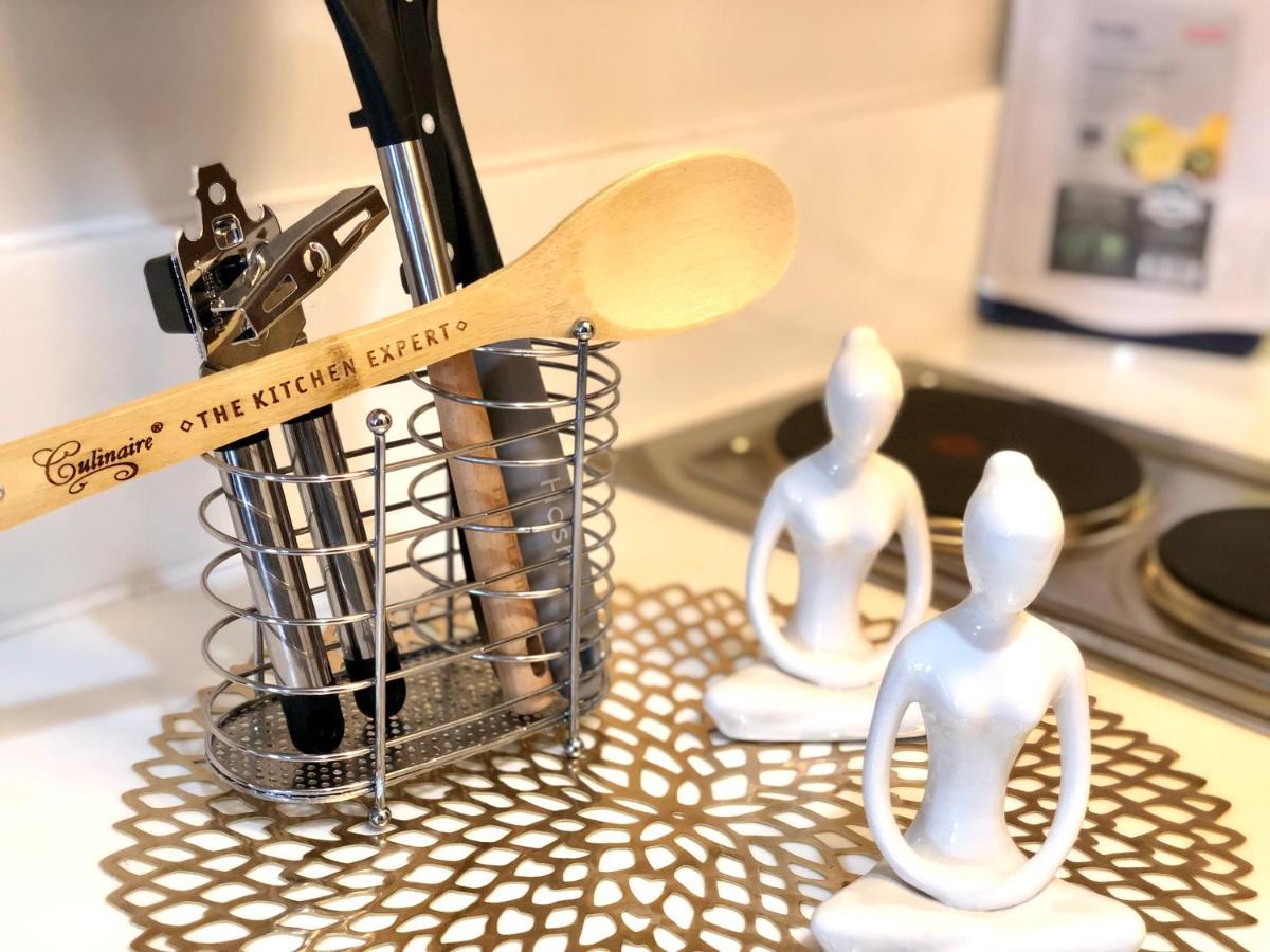 Air Residence 1Br With Balcony Free Netflix And Disney Plus Manilla Buitenkant foto
