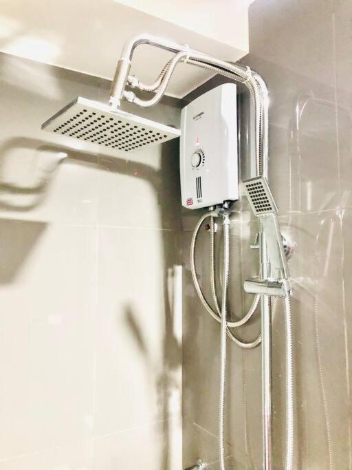 Air Residence 1Br With Balcony Free Netflix And Disney Plus Manilla Buitenkant foto