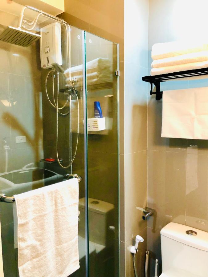 Air Residence 1Br With Balcony Free Netflix And Disney Plus Manilla Buitenkant foto