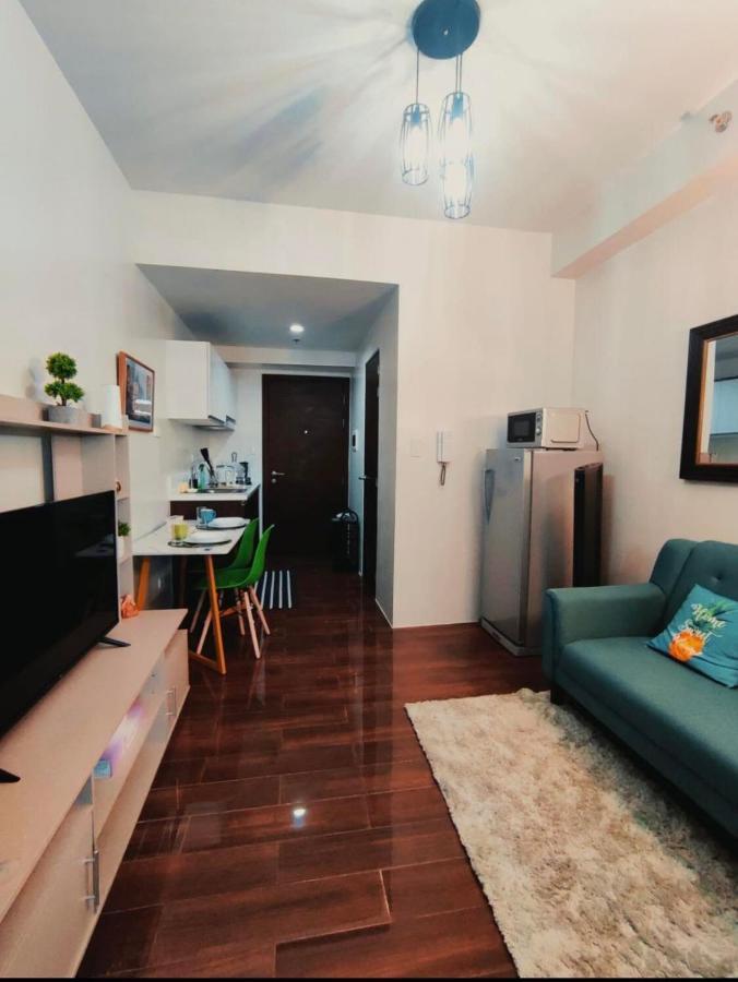 Air Residence 1Br With Balcony Free Netflix And Disney Plus Manilla Buitenkant foto